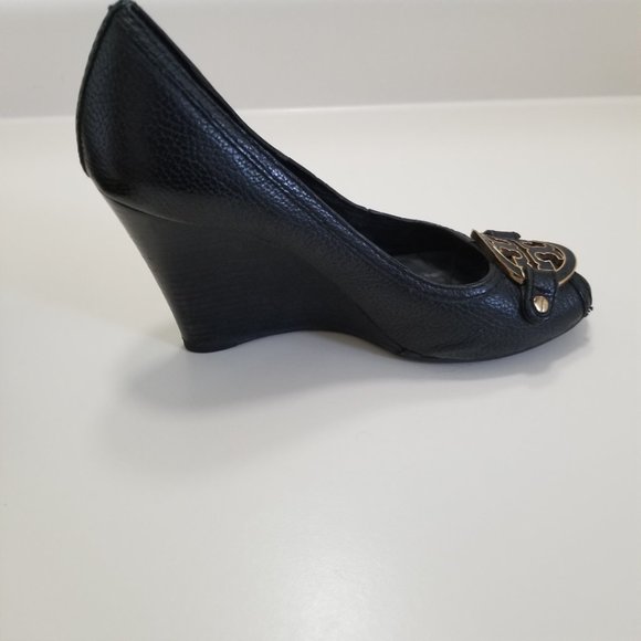 TORY BURCH Benton Logo Peep Toe Leather Wedge Heel - Picture 3 of 9